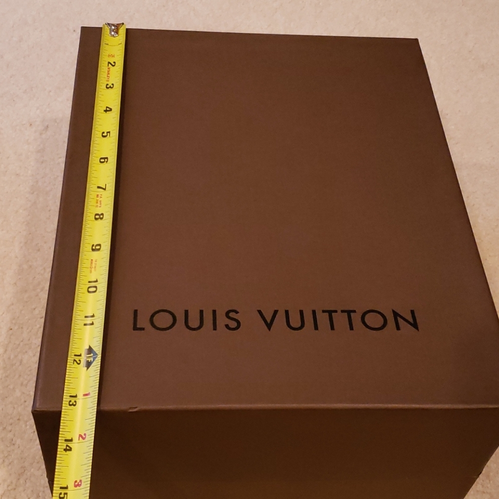 Louis Vuitton Box.. Great condition!
